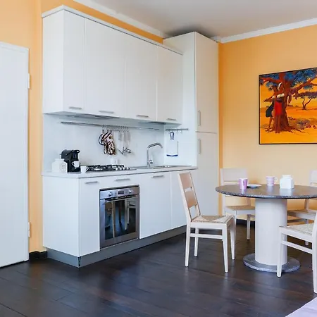 Apartamento Sforni - By Myhomeincomo Como